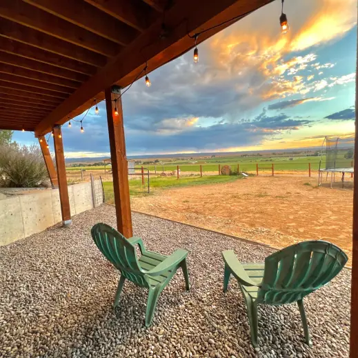 Montrose VRBO - Montrose AirBnB - Country Cabin Exterior