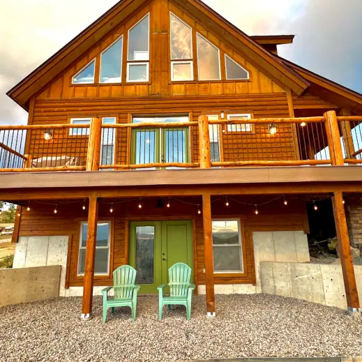 Montrose VRBO - Montrose AirBnB - Country Cabin Exterior