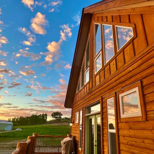 Montrose VRBO - Montrose AirBnB - Country Cabin Exterior